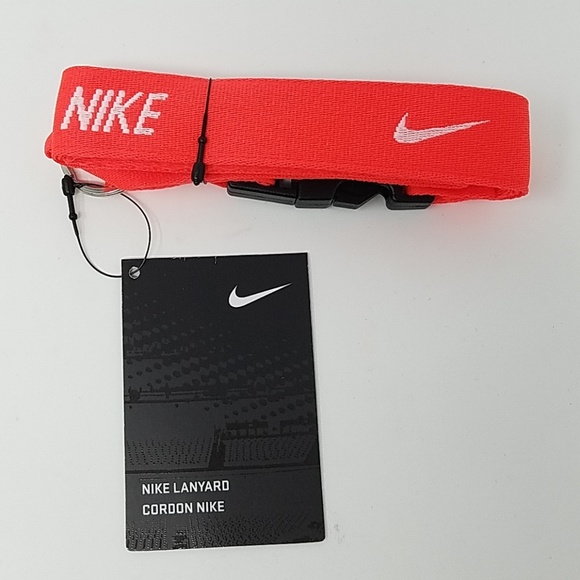 nike tag
